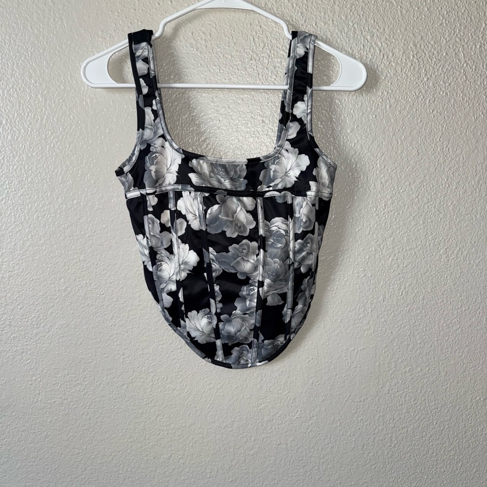 Fashion Nova Black and White Floral Blouse